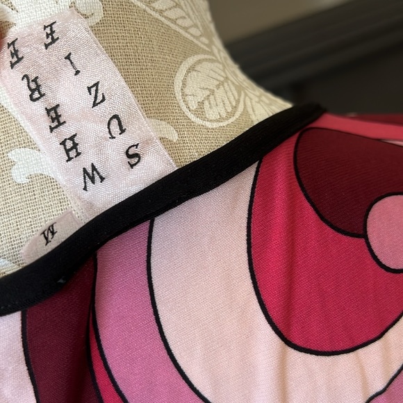 • Suzie Where patterned top, M • - Picture 6 of 6